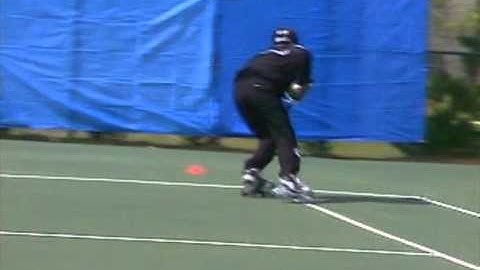 Smarthockey 8.46 Dynamic Progressions Backwards - figure 8 with quick wrists