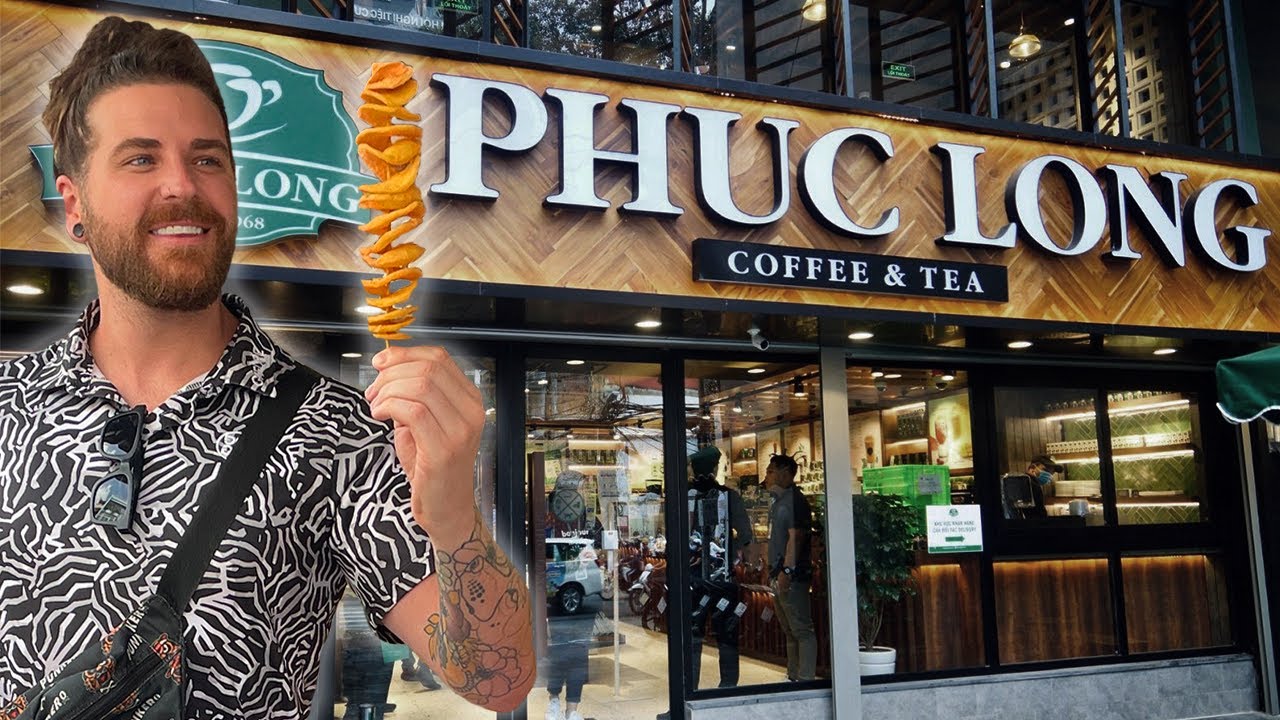 PHÚC YEAH! Let’s Try Vietnamese Street Food! 🇻🇳