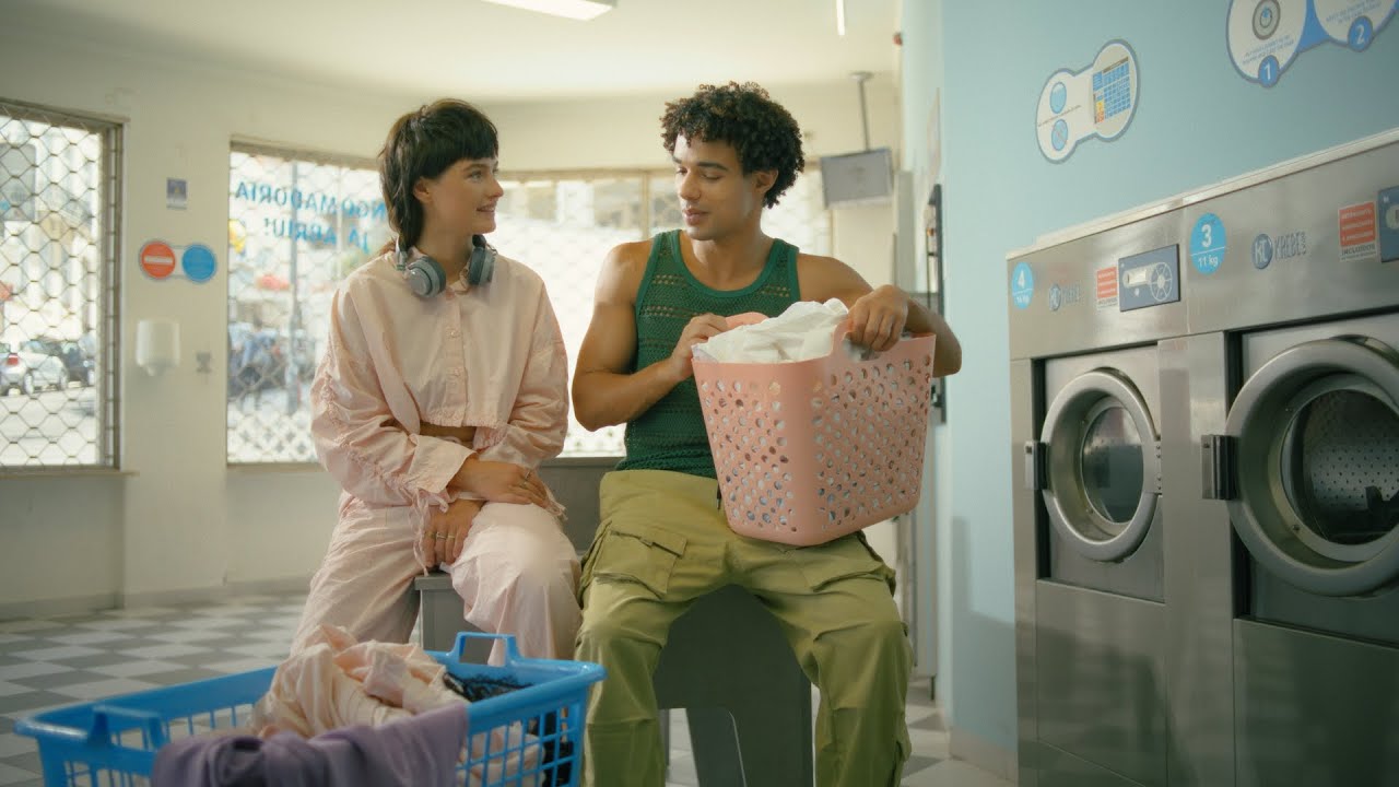 Laundromat Love: A Romantic Visual Story - YouTube