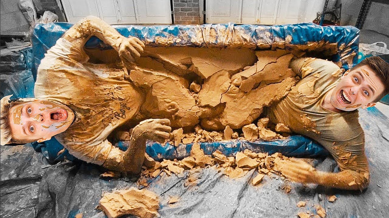 РЕАЛЬНО ЗАСТЫЛИ В БЕТОНЕ (не могли выбраться) челлендж - YouTube