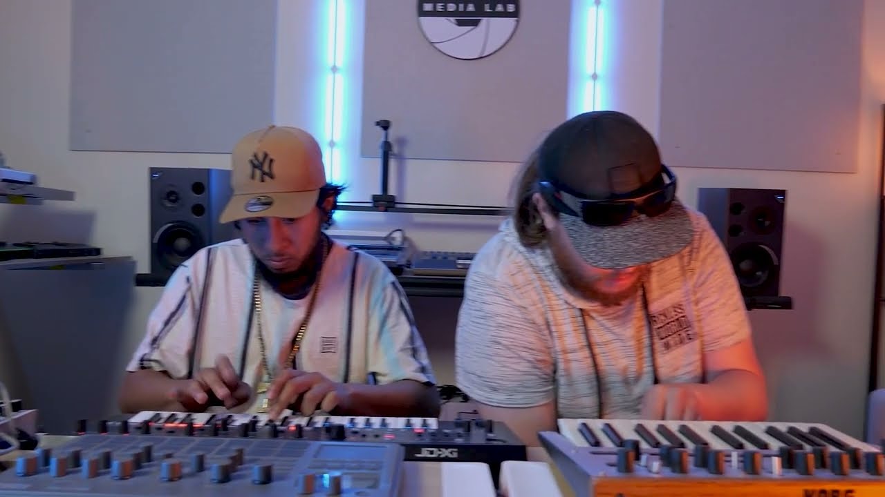 Media Lab studio || Easy Beats jam - Jax & Andre