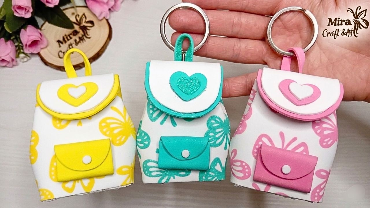 Zainetti Portachiavi in GOMMA EVA: Tutorial Facile e SENZA CUCITURE 🎒