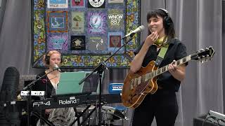 Julia Sanders - When the Veil Thins
https://juliasandersmusic.com
http://wncw.org
http://twitter.com/wncw
http://facebook.com/WNCW887
http://www.instagram.com/wncw_radio/
Julia Sanders performs When the Veil Thins live in Studio B
Recorded May 5th, 2025
Host: Martin Anderson
Audio Engineer: Sean Rubin Julia Sanders - When the Veil Thins