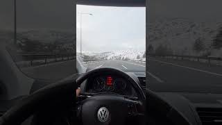 Karlı Havalarda Farklı Olur Minik Serçe