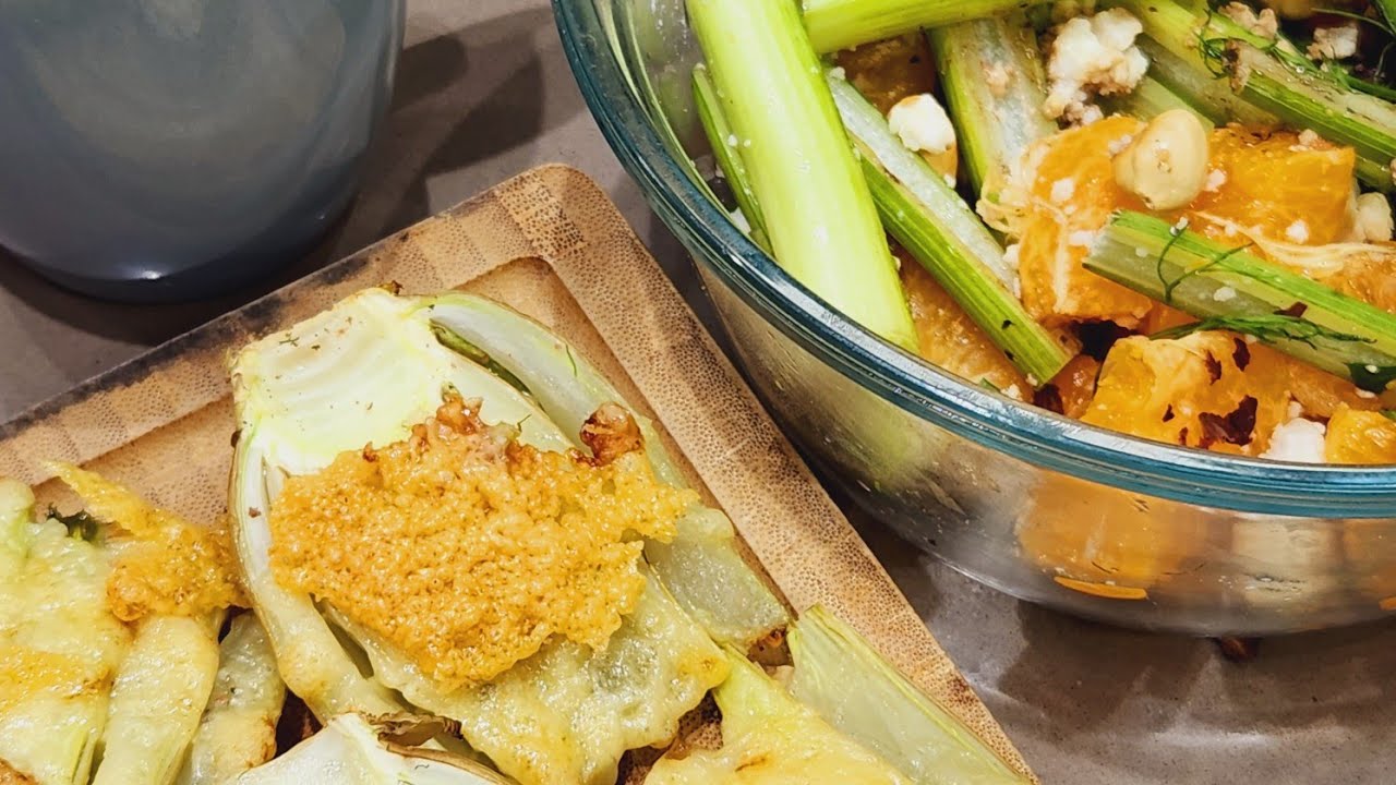 O Bulbo, os caules e as folhas Salada de erva doce com feta, tangerina e avelãs e funcho gratinado