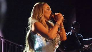 Mariah Carey- “Anytime You Need A Friend” Atlanta 2019 Resimi
