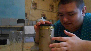 железная банка для заваривания чая