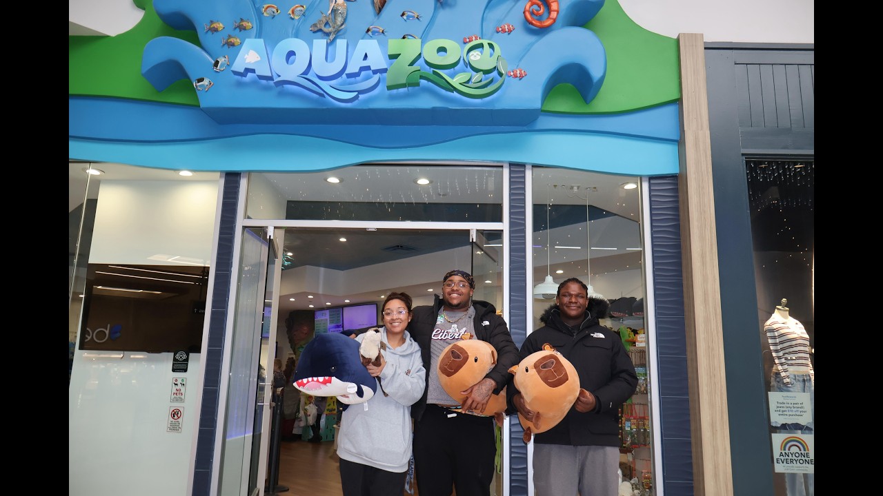 We Pet Snakes, Capybaras & Met a One-Legged Albino Iguana?! 🦎 | Exotic Aqua Zoo