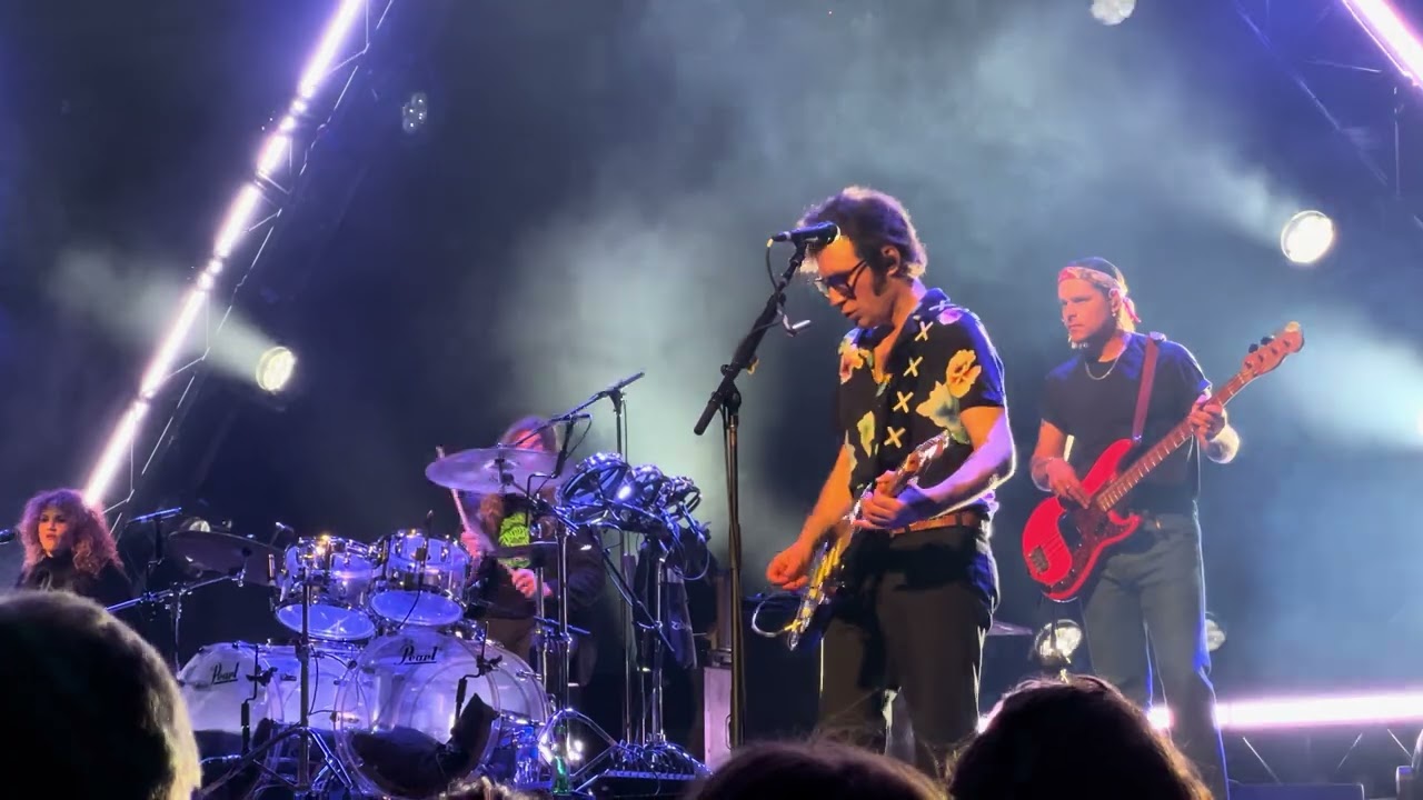 ARC cover Another Brick In The Wall (Pink Floyd) - Canberra Theatre - August 2025