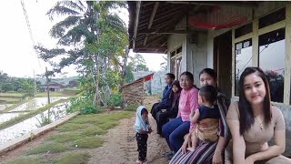 WAAH MANTAP,,! INILAH SUASANA SORE DAN AKTIVITAS MAMAH MUDA CANTIK ANAK SATU DI KAMPUNG TERPENCIL