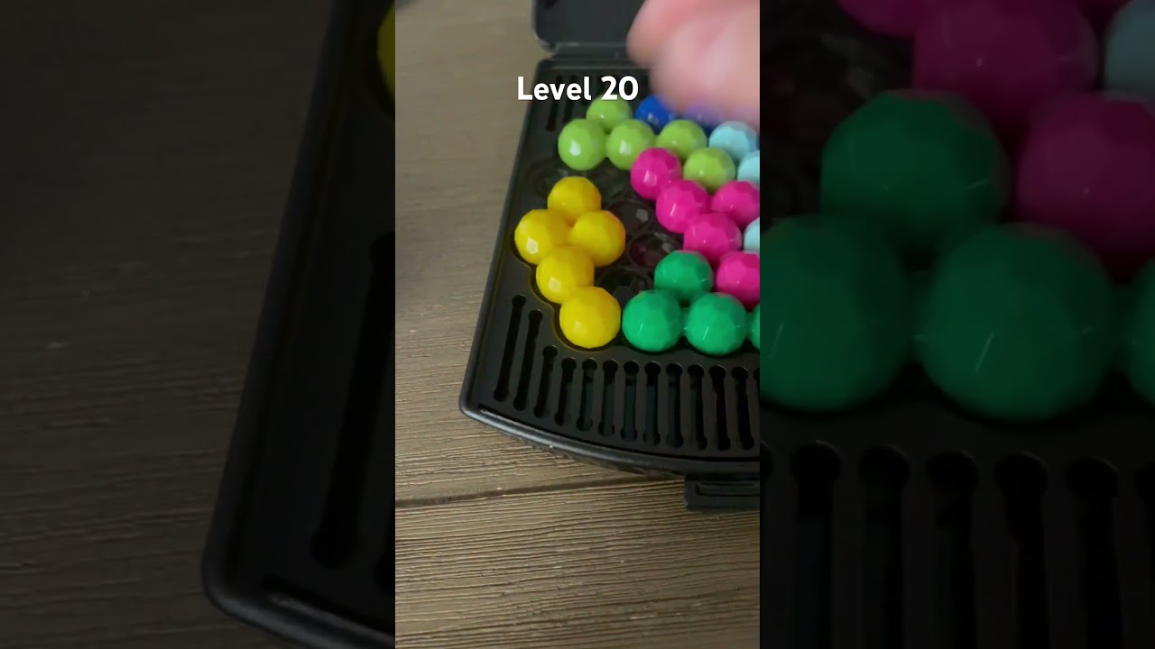 Level 20 of kanoodle genius 