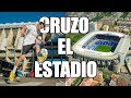 ¿ CRUZO el ESTADIO del REAL MADRID DANDO TOQUES al BALÓN SIN QUE SE CAIGA ?