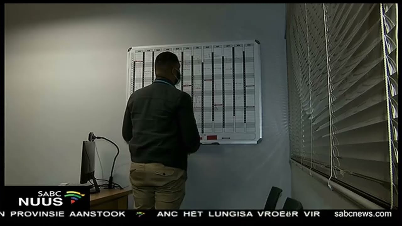 Dokter span tegnologie in vir behandeling