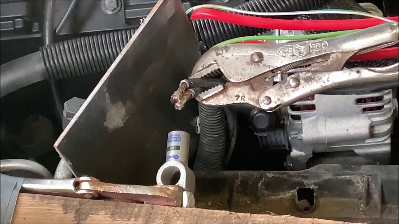 2004 Jeep Grand Cherokee Battery Terminal Replacement