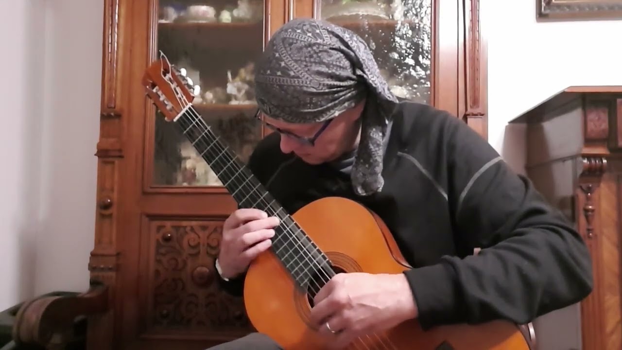 Bogdan Krajewski plays Heitor Villa-Lobos Prelude No1