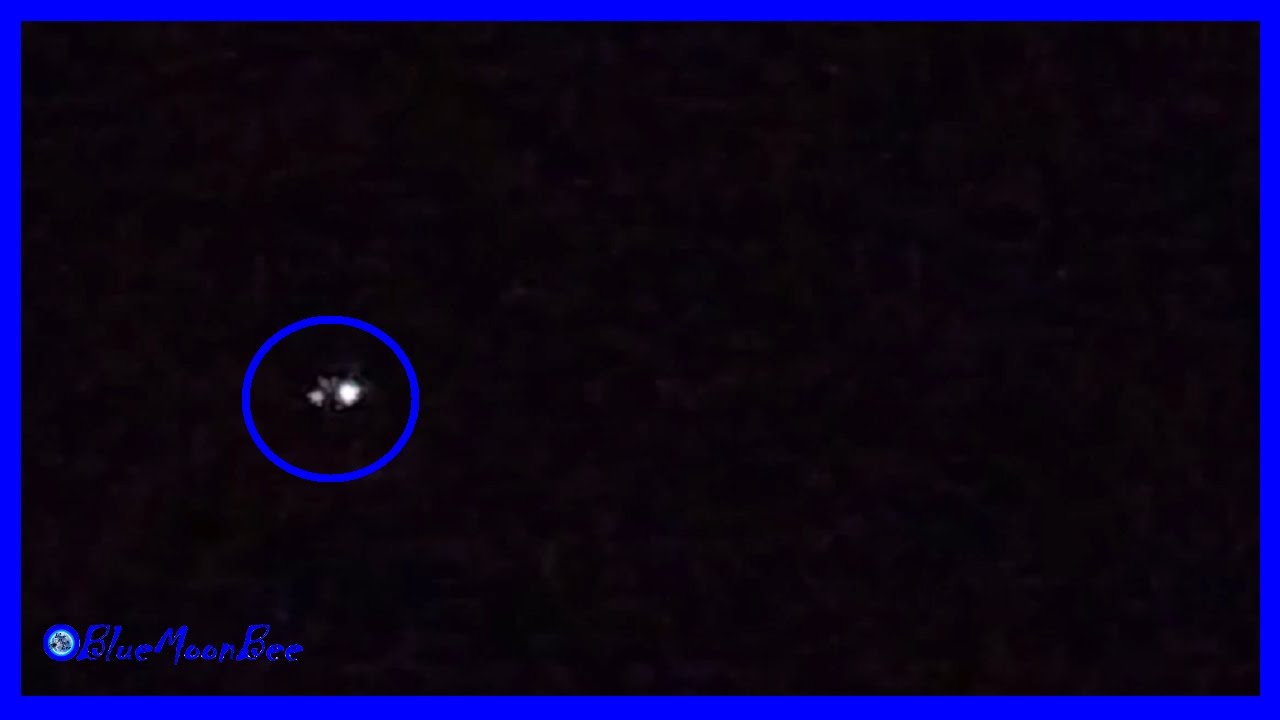 TR-3B Anti-Gravity Triangle Aircraft... - YouTube