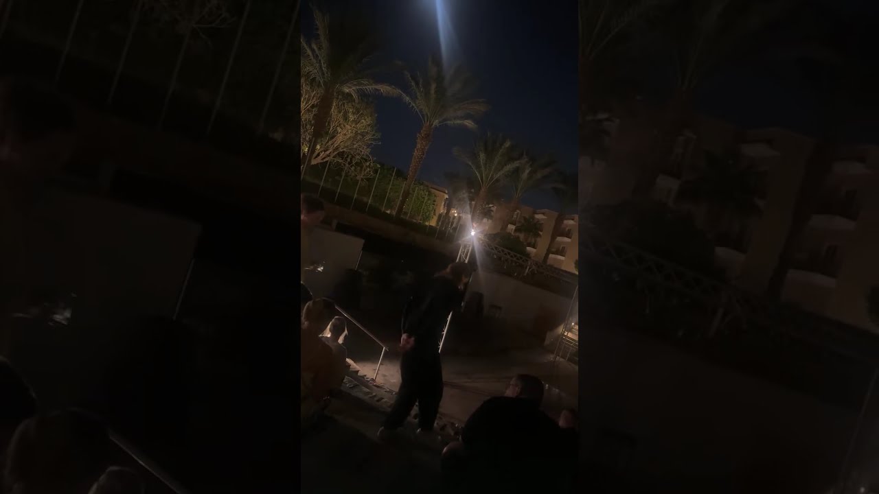 Tree corners vuur show