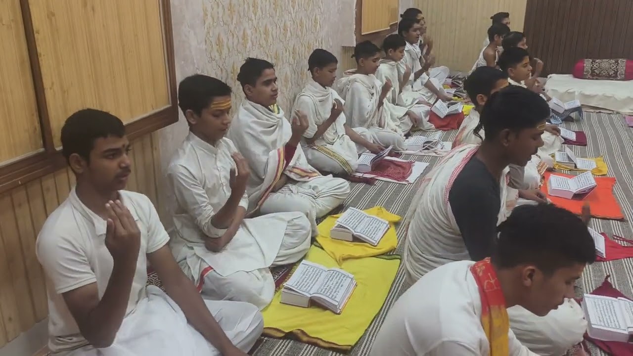Gurukul Education System at Kailash Math Kashi | Sanatan Dharma