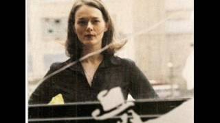 Watch Laura Cantrell Do You Ever Think Of Me video