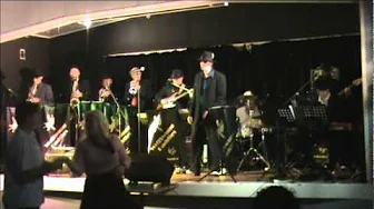 WellSwung Daddies - Here Comes the Snake (from Cherry Poppin' Daddies) WellSwung Daddies - Here Comes the Snake (from Cherry Poppin' Daddies)