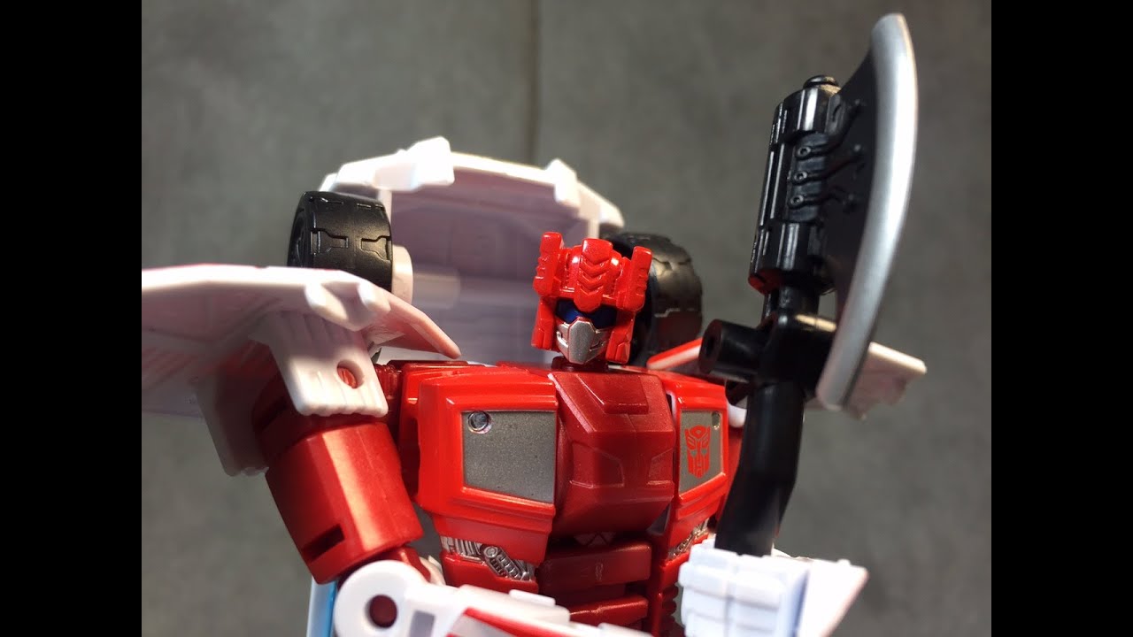 Transformers Combiner Wars First Aid YouTube