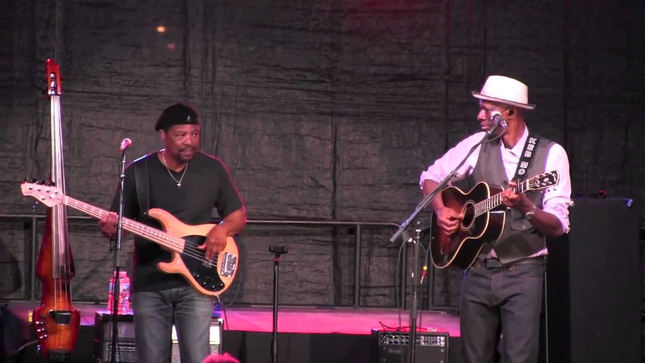 KEB' MO' "Life Is Beautiful" 8/9/15 Heritage Music BluesFest YouTube
