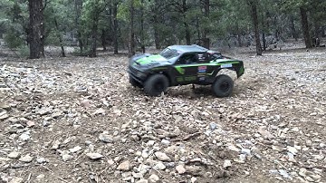 Axial Yeti Score International Trophy Truck Murdered Out Sikrides