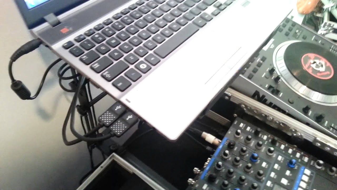 V7 's and rane 62 full usb in serato dj 3.sep.2014 YouTube