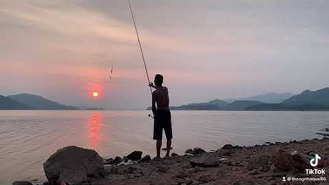 Câu Trắm Đen tại hồ núi cốc