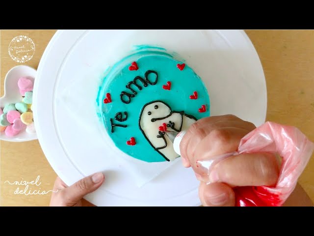 Meme Cake Flork Para celebrar un bonito aniversario, una rica mini cake  @katerine_520_2 Contactanos al 04247705113📲📲 #memeflorkcake…