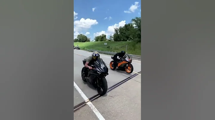 New Yamaha R6 vs Old Yamaha R6 Race - 天天要聞