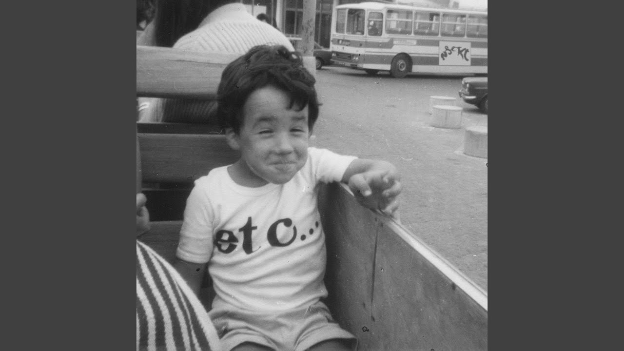 Obejrzyj Etc. w YouTube Obejrzyj Etc. w YouTube