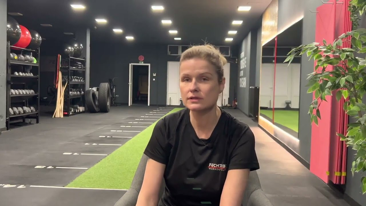 Recenze: Klientka FWC