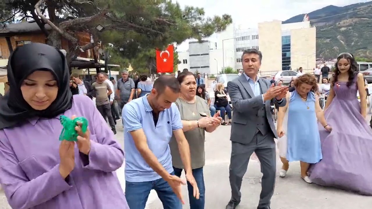 TOKAT REŞADİYE  ATATÜRK CAY BAHCESI ELLIK OYUNU