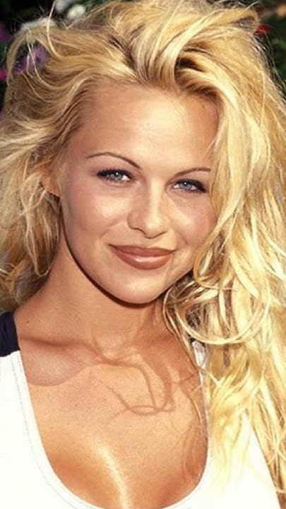 Famous People Pamela Anderson Absolutely Can't Stand - YouTube