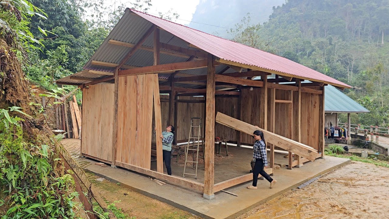 How to build a wooden house, complete the installation of partitions, and clean up sawdust