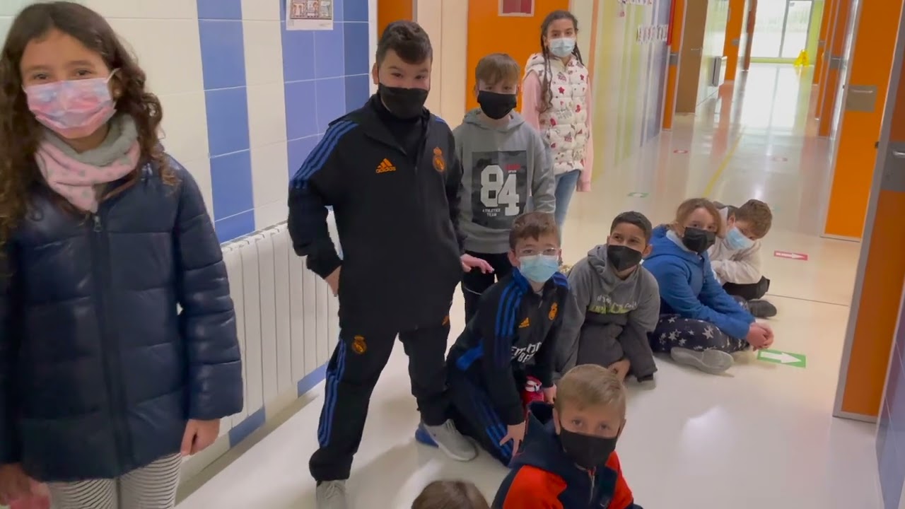 SOMOS ILUSIÓN. Día de la Paz 2022. CEIP Indira Gandhi (Las Lagunas, Mijas)