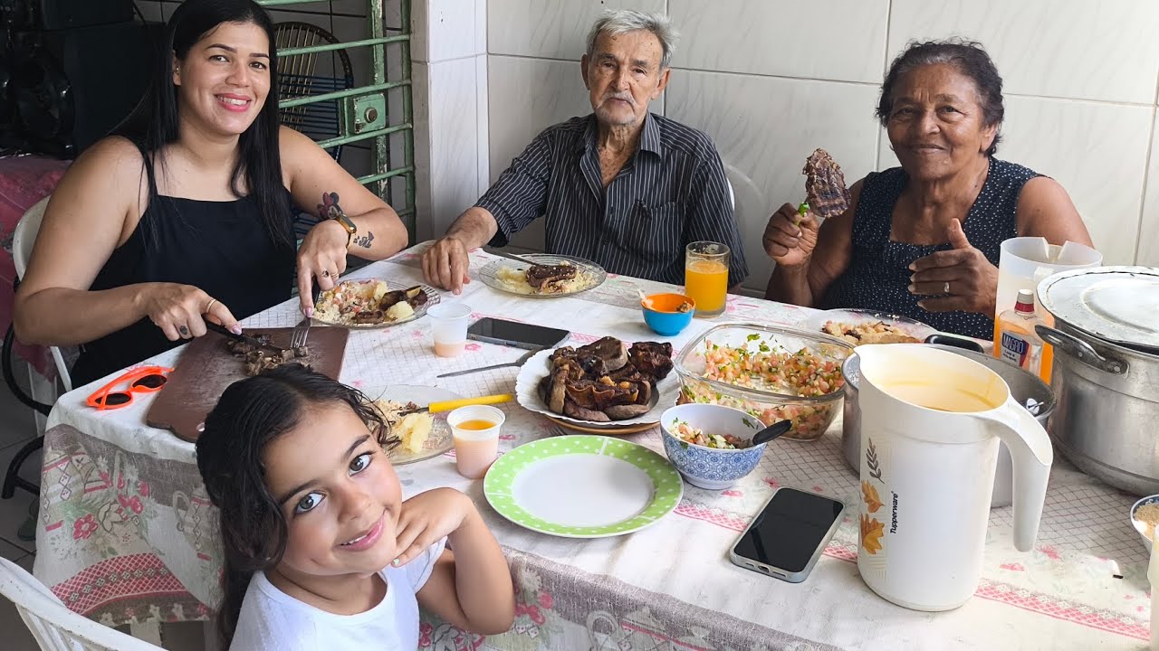 Meu domingo na casa dos meus pais graças a Deus 🙏🙏🙏