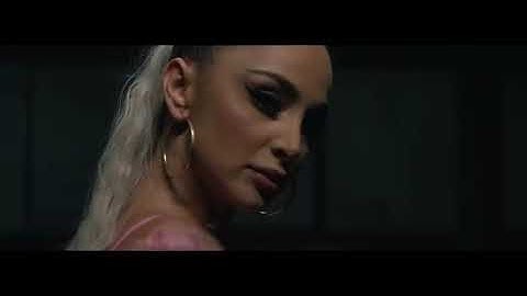 Maya Berović & Jala Brat - V.I.P.