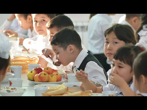 Бесплатные обеды стали доступны для школьников Казахстана