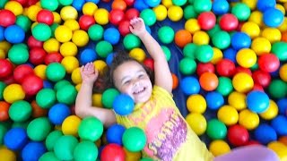 Indoor Playground Family Fun for Children, huge toy castle fun for kids Compilation