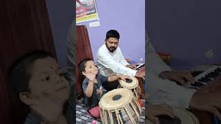 या लहान वयात लहेरा समजणे?🤔god🙏🪘🪗🥁🧘काय सुंदर सादरीकरण केले आहे👌#shorts #tabla #music लाईक शेअर करा😊🙏