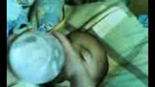 baby johnry drinking milk 08072008