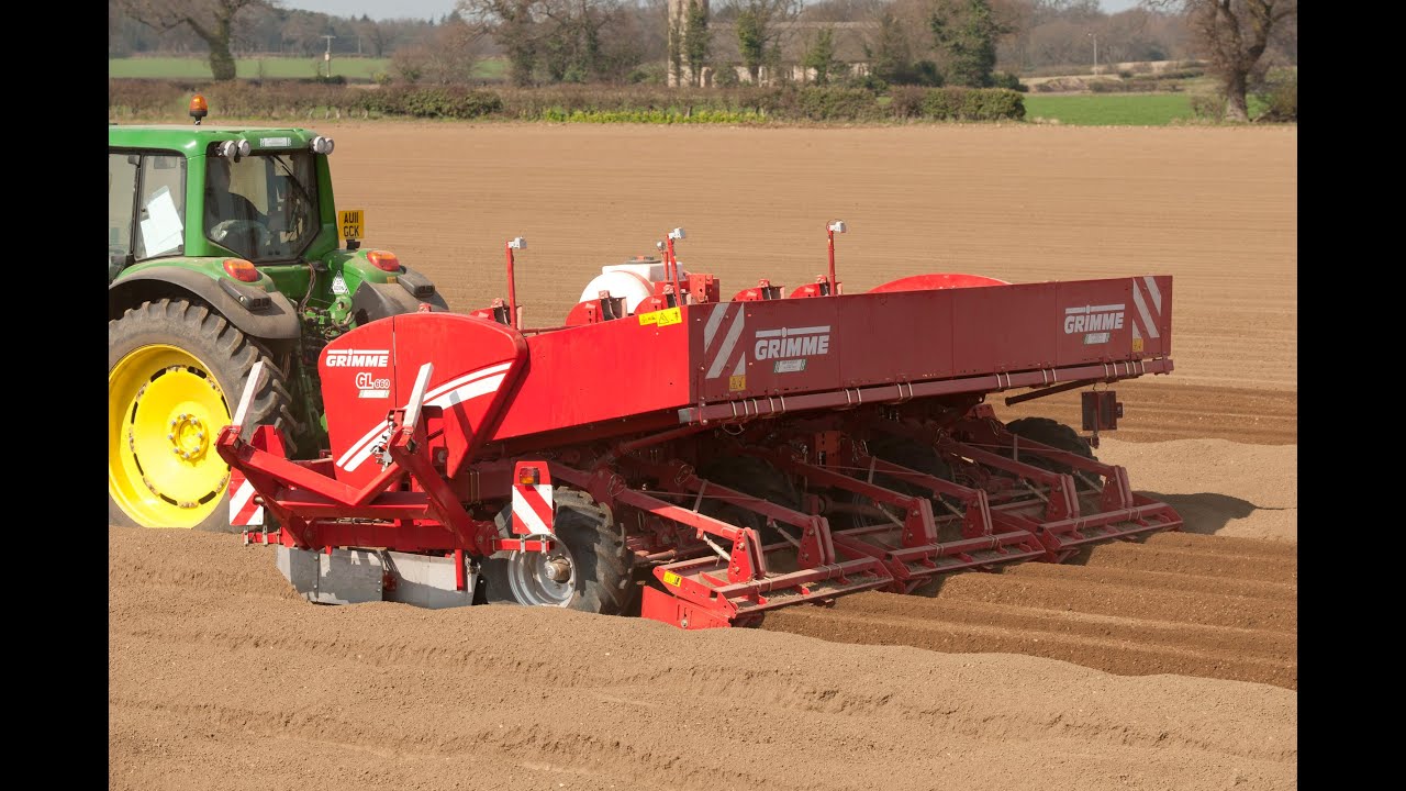 Grimme GL 6potato planter with shaping boards -