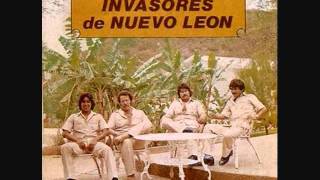 Video thumbnail of "Los Invasores de Nuevo Leon Ni Dada La Quiero"