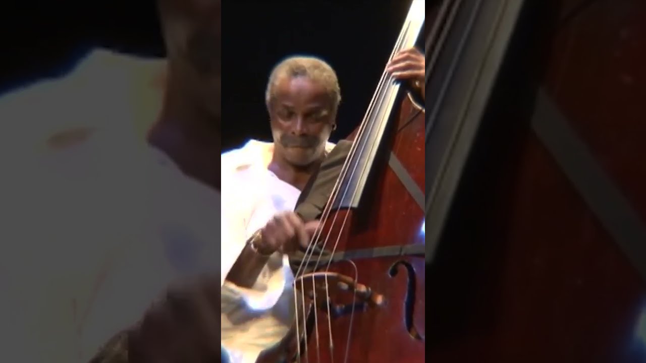 Alex Blake (December 21, 1951) is a jazz bassist. - YouTube