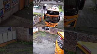 Download Lagu CCTV 😱 Bus Medium JB5+ milik PO Alkawakibi Trans Masuk Garasi MP3