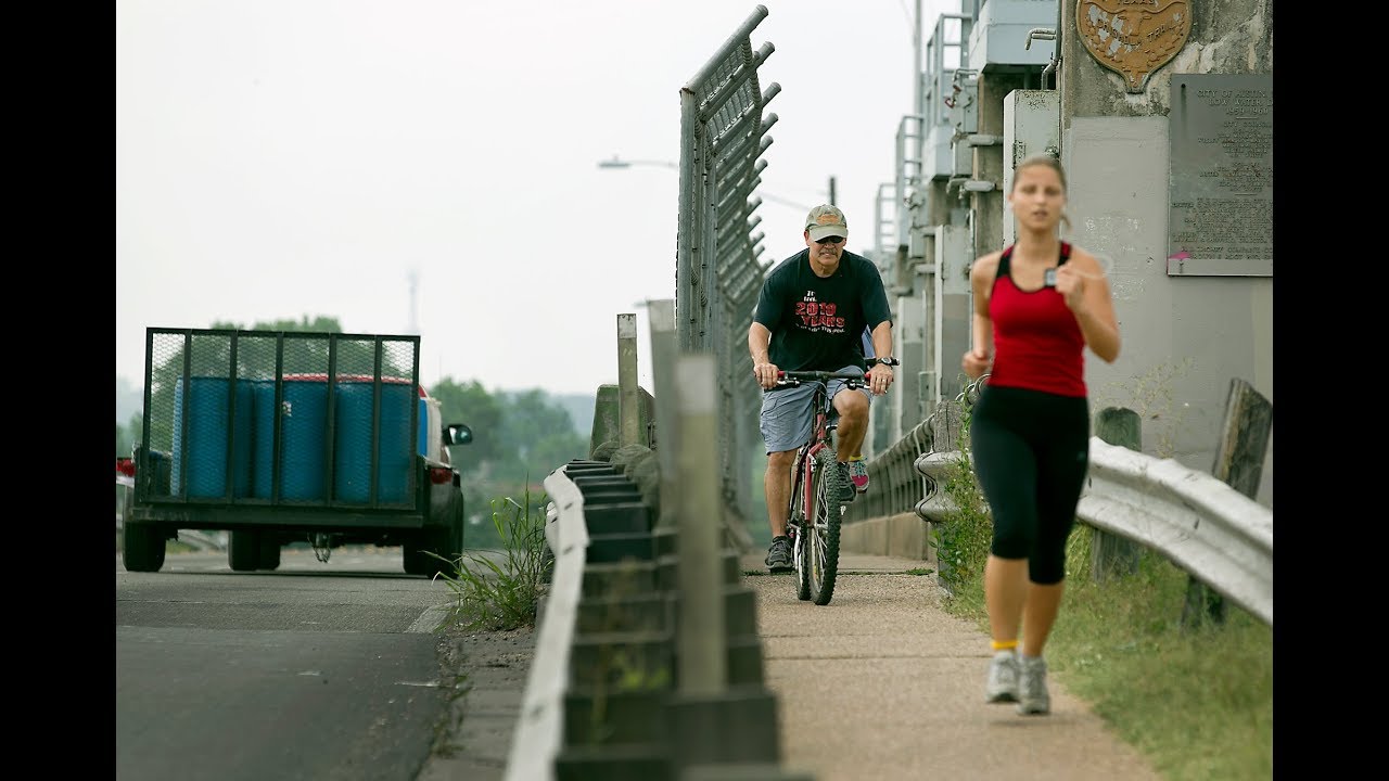 Austin considers new pedestrian bridge across Lady Bird Lake