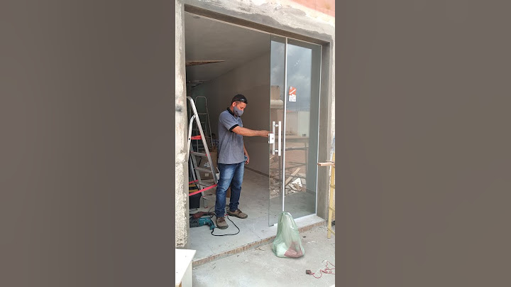 instalação de porta de correr vidro incolor, trabalho bem feito e dedicado aos nossos clientes.