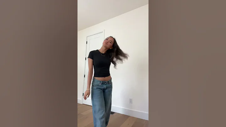 Chic Low-Rise Outfit Inspo! #outfitideas #OOTD #lowrisejeans